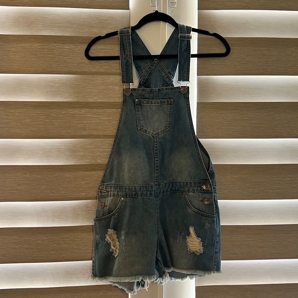 Overall shorts